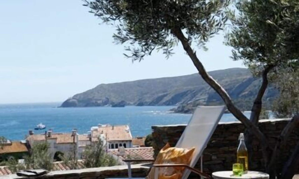 Portlligat House | Casa Margot Bay views, central, with pool, private garden,