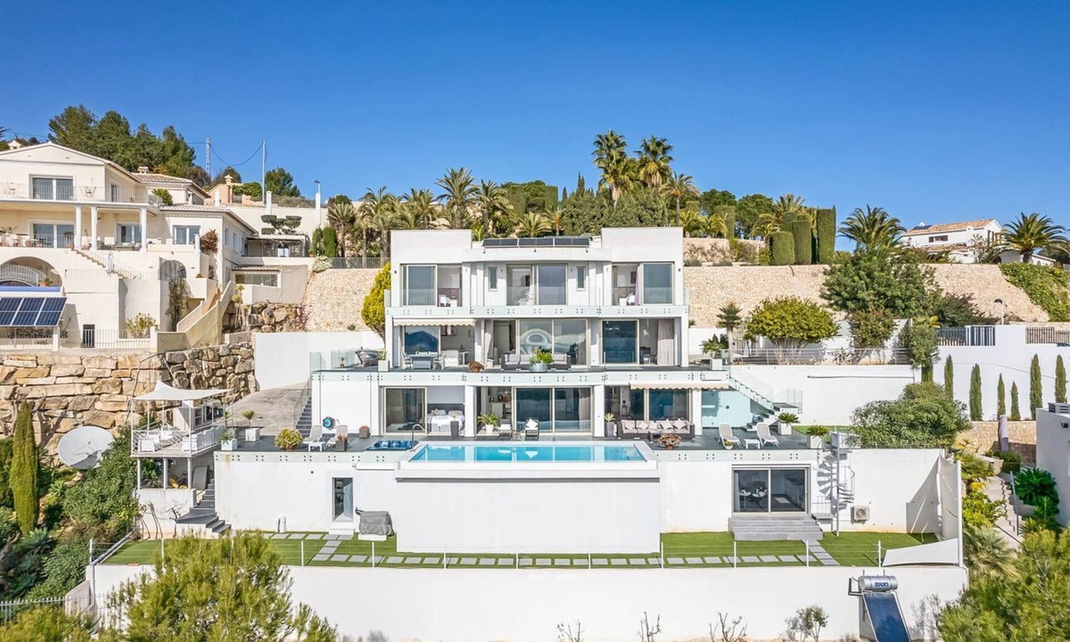 Moraira Villa | Casa Quilmes - Six Bedroom Villa, Sleeps 12