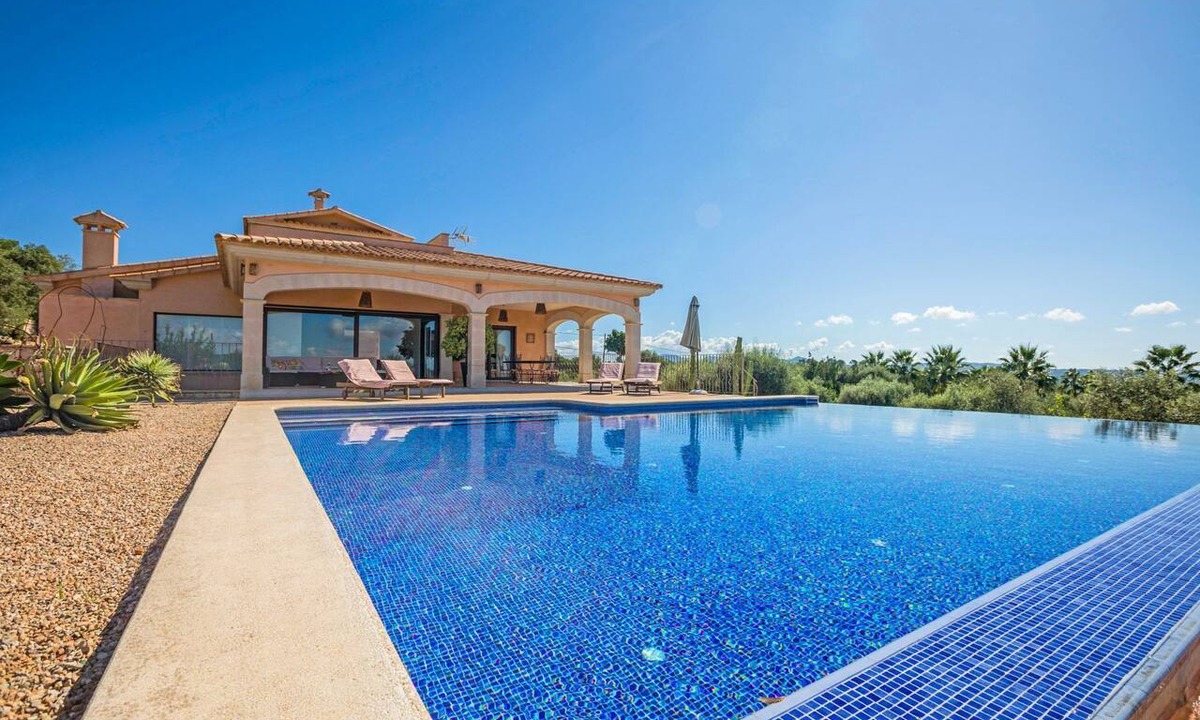 Puntiro Villa | Casa Rogeta - Four Bedroom Villa, Sleeps 8