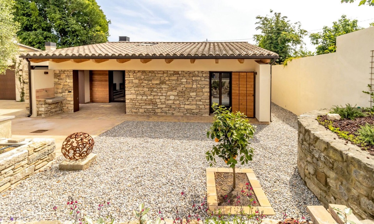 Camos Apartment | Casa Romaní – Holiday home near Lake Banyoles