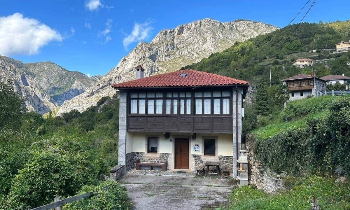 Oseja de Sajambre House | Casa rural de piedra con jardín y barbacoa en Ribota, Picos