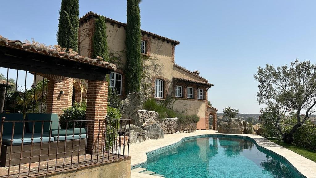 San Pelayo de Guarena House | Casa Rural La Quintina en Salamanca con piscina privada