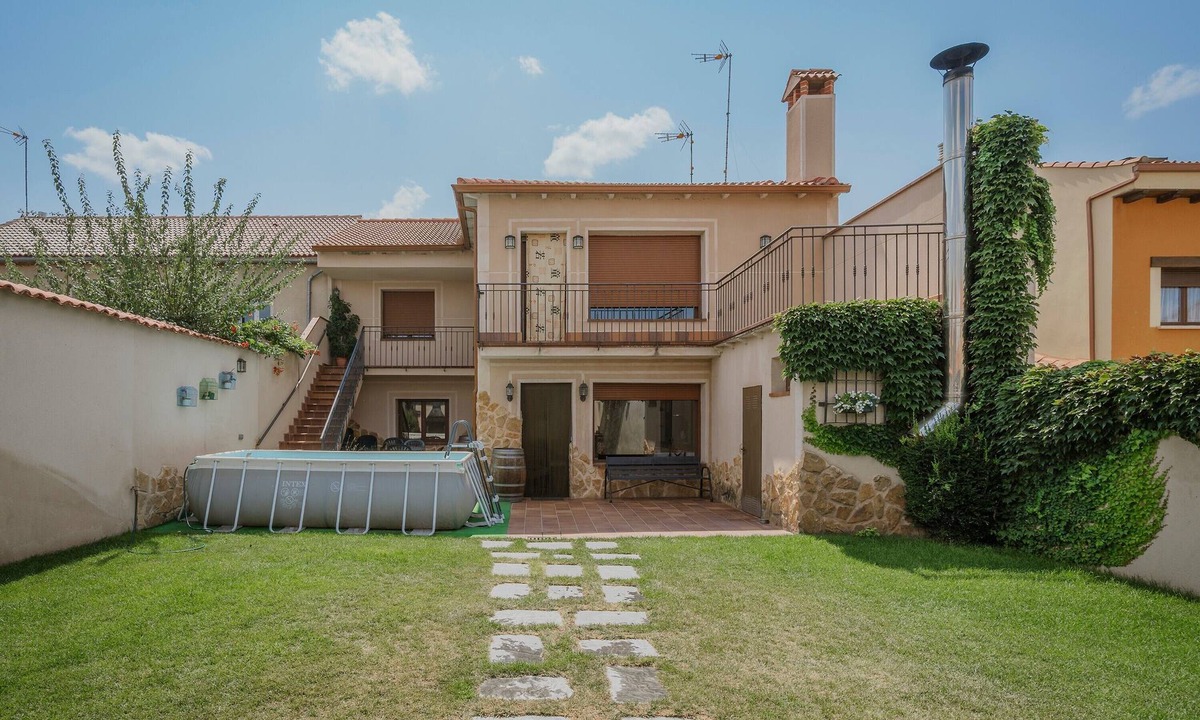 Nieva House | Casa Rural La Isa in Segovia – Private Pool, Terrace & Large Groups