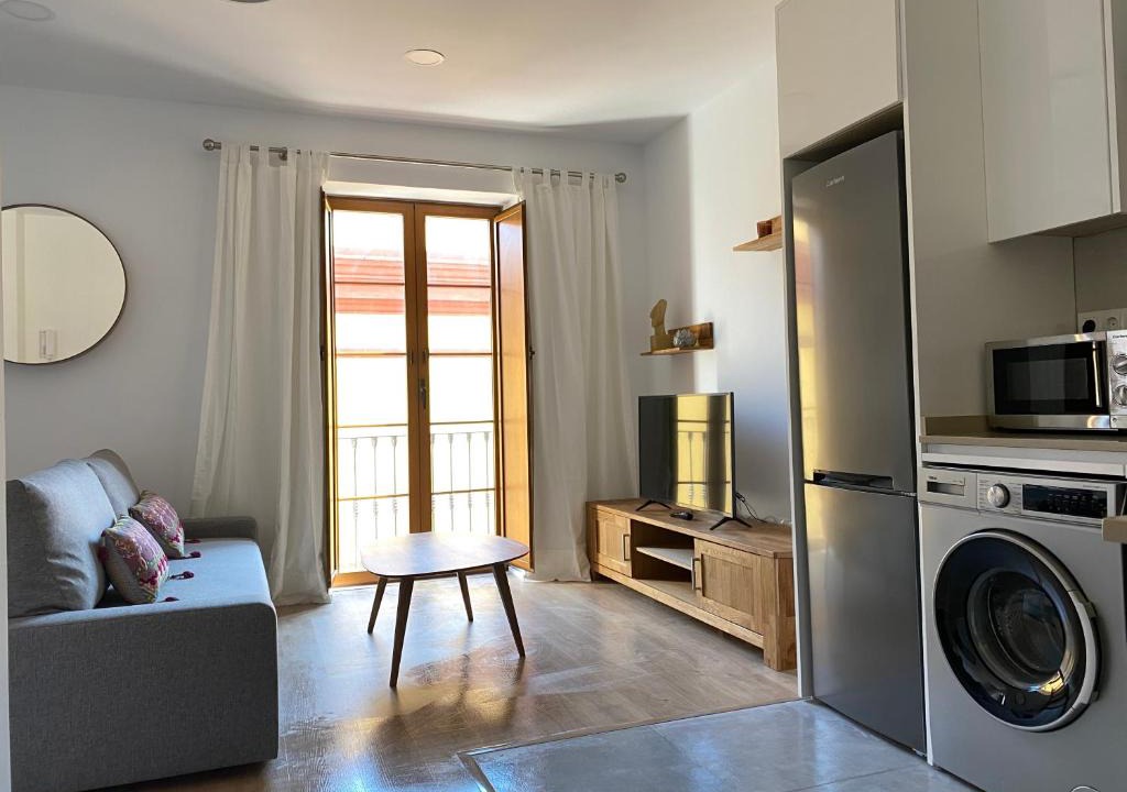 San Bernardo Apartment | Charming 1 Bedroom Apartment at Jardines de Murillo -Sevilla City Center- By OCityzen