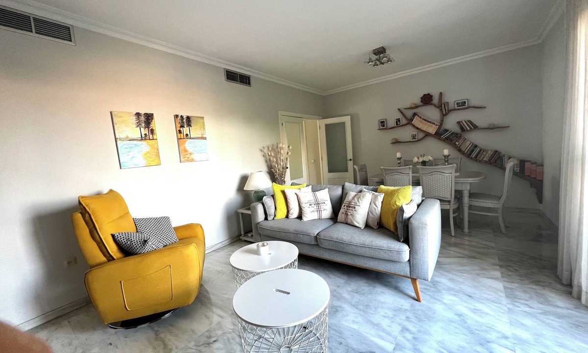 Sevilla Este Apartment | Charming Abode