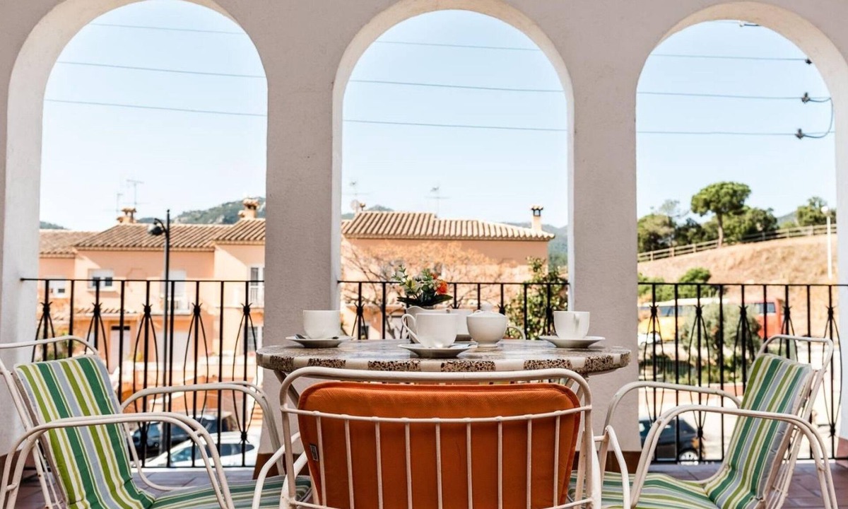 Sant Feliu de Guixols Apartment | Charming apartment 1.3 km from the beach, 3 bedrooms