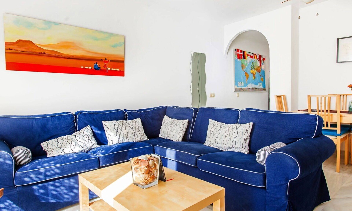 Torre de Benagalbon Apartment | Cosy apartment for 5 guests with A/C, WIFI, TV and terrace