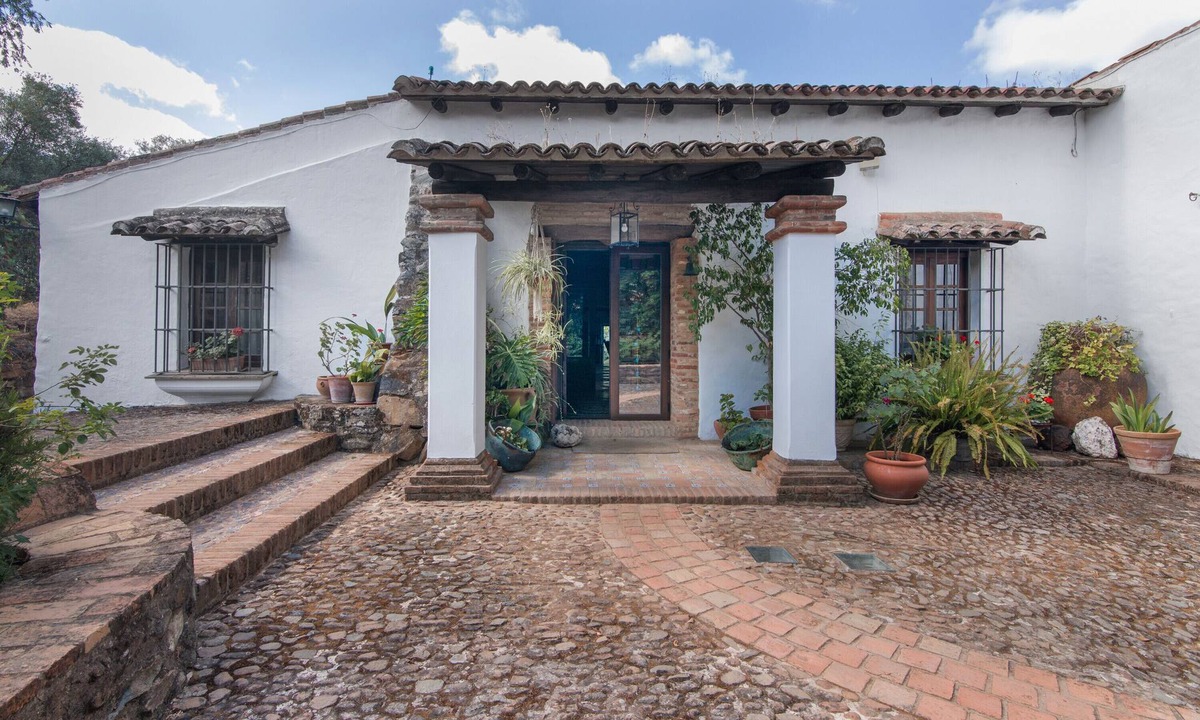 Calabazares House | Country House 'Caldera Vieja' with Mountain View, Shared Pool and Shared Garden