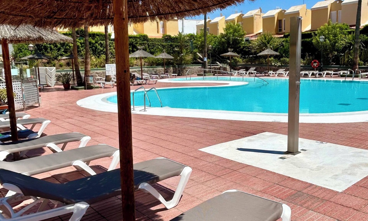 Sonnenland House | Cozy bungalow in complex with swimming pools for spectacular vacations