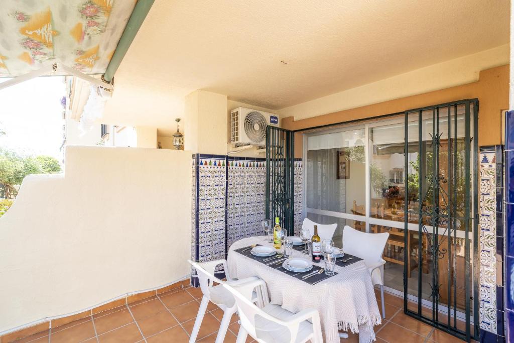 Torre de Benagalbon Apartment | Cubo's First Line Beach Las Gaviotas Apartment