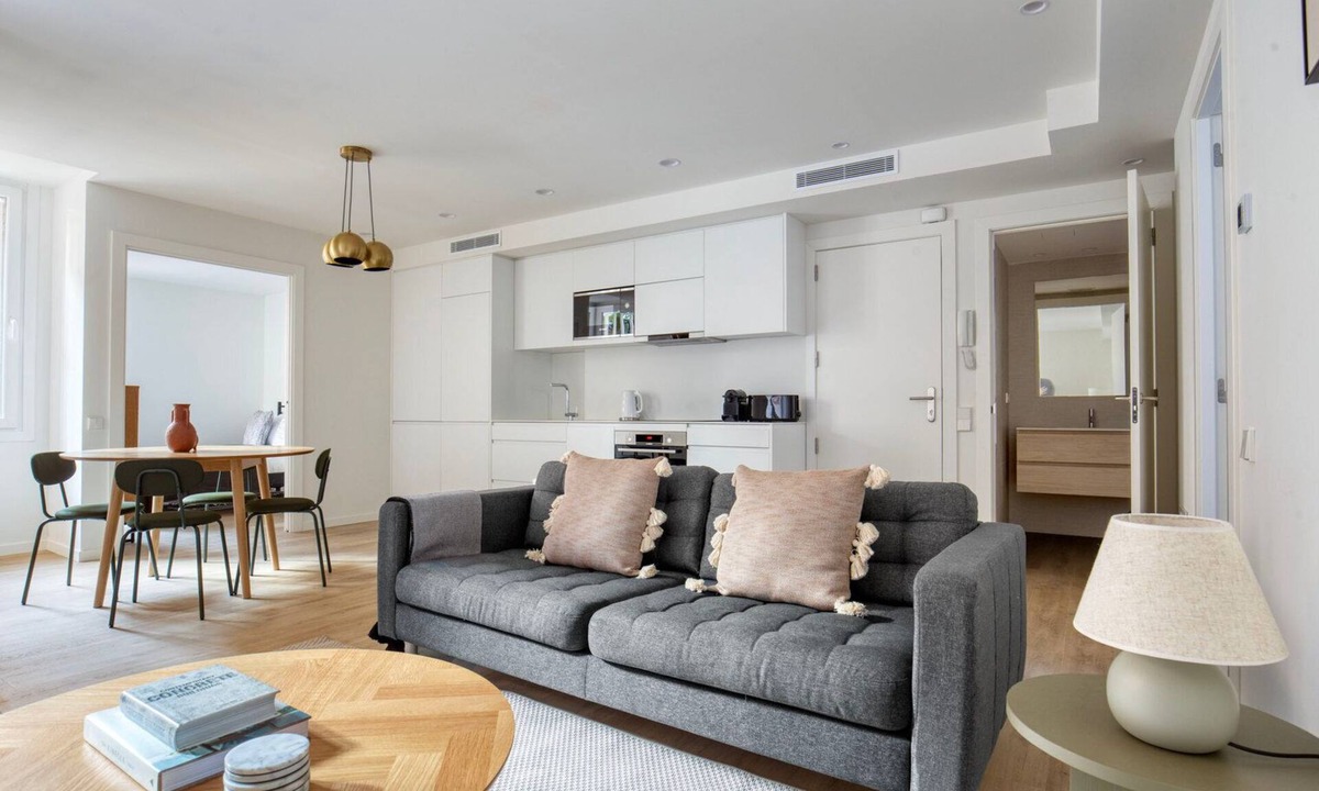 Sarria Apartment | Deluxe Sarrià 2BR w/Doorman, Renovated Recently, by Blueground