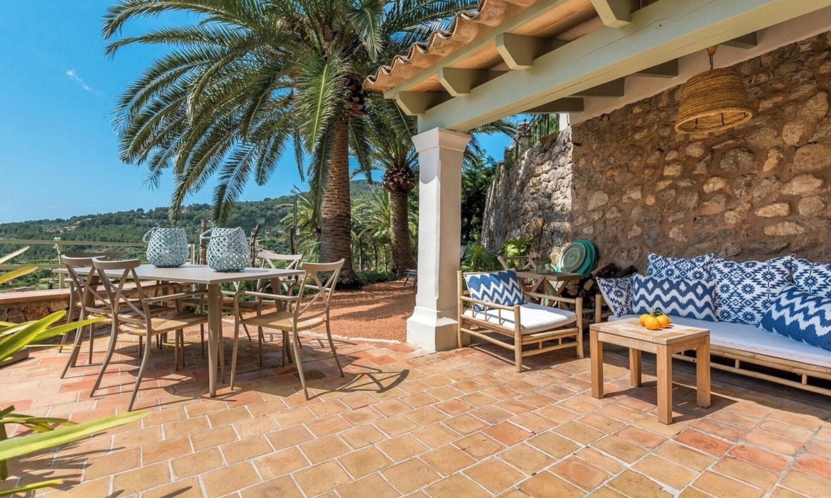 Biniaraix House | Design stone house in Mallorca's Sóller valley