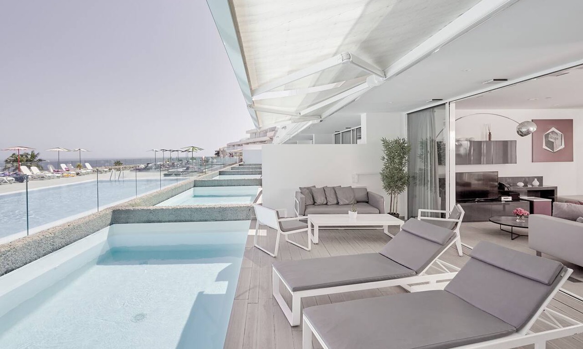 El Duque Apartment | Domes Baobab Suites