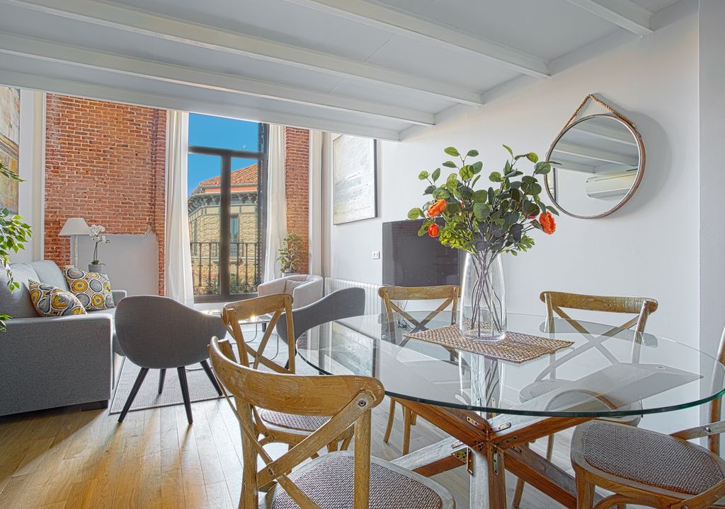 Recoletos Apartment | Duplex in front of Retiro Park. 6 Pax. 2 Bedrooms. 2 bathrooms. Lagasca II
