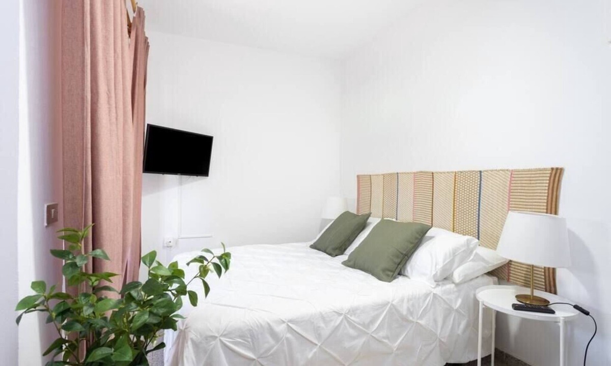 San Isidro Apartment | Eden Rentals 106 Surfy Stylish BedandCoffee Room