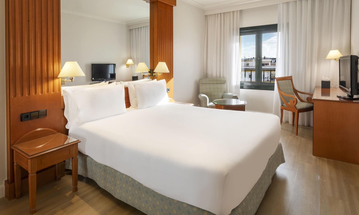 Leon XIII-Los Naranjos Hotel | Exe Sevilla Macarena