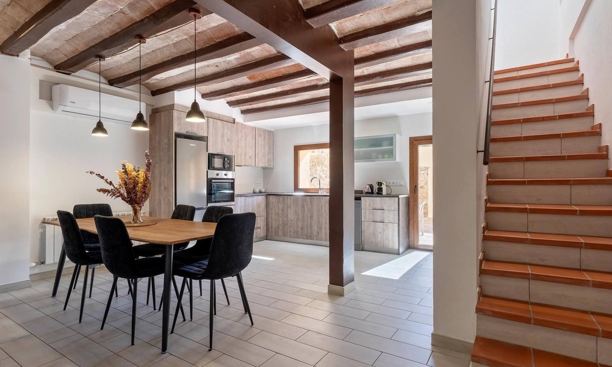 Santa Cristina de Aro Villa | Family house with terrace and a/c 8min beach