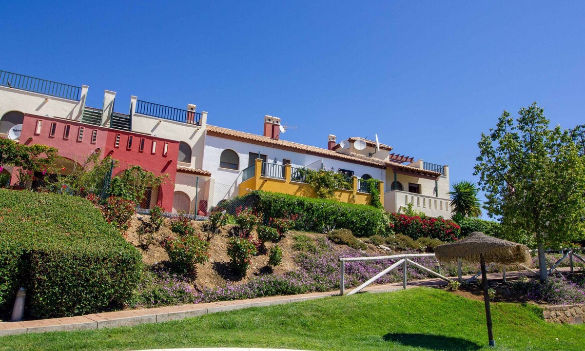 Costa Esuri Ski Chalet | Family Townhouse Large Terrace & Pool Access LOC01