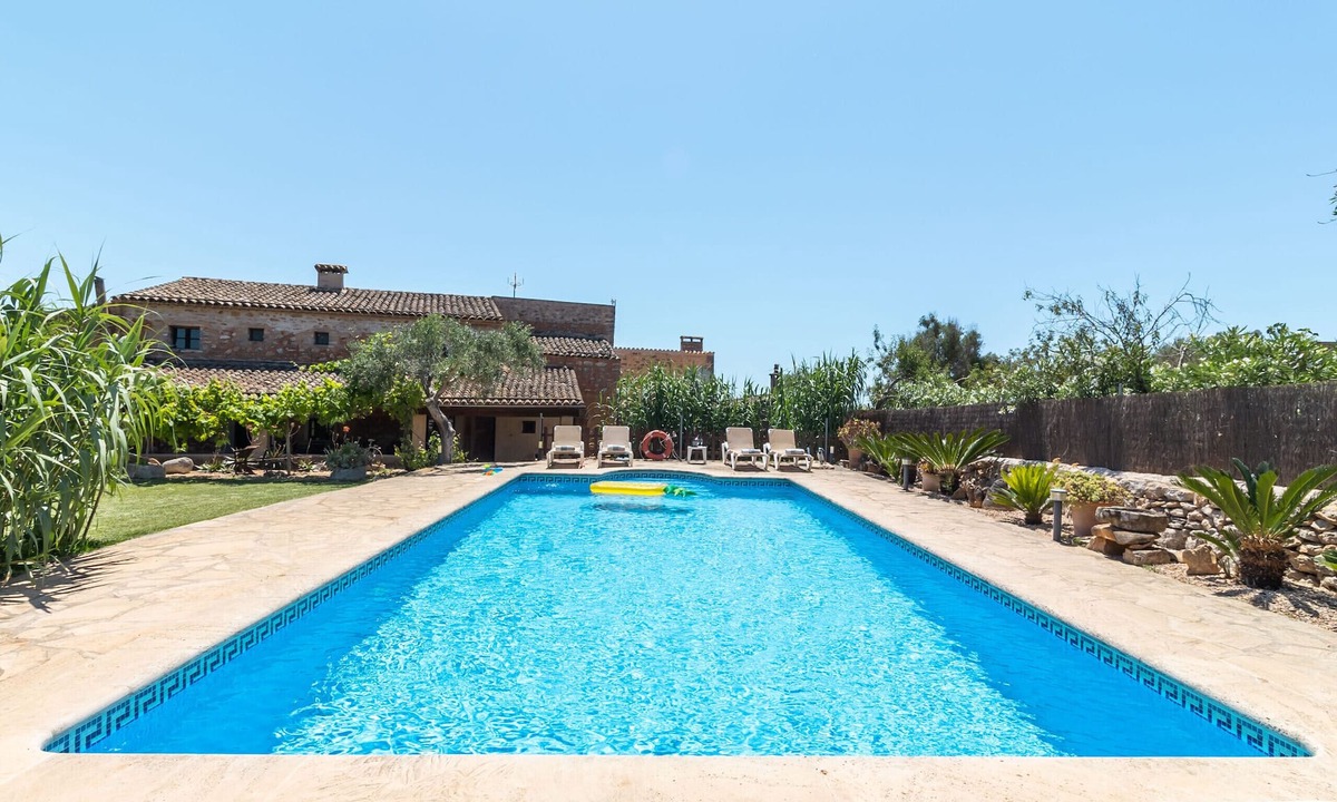 Santanyi Villa | Finca Can Nin idyllic holiday house with large pool in Santanyí