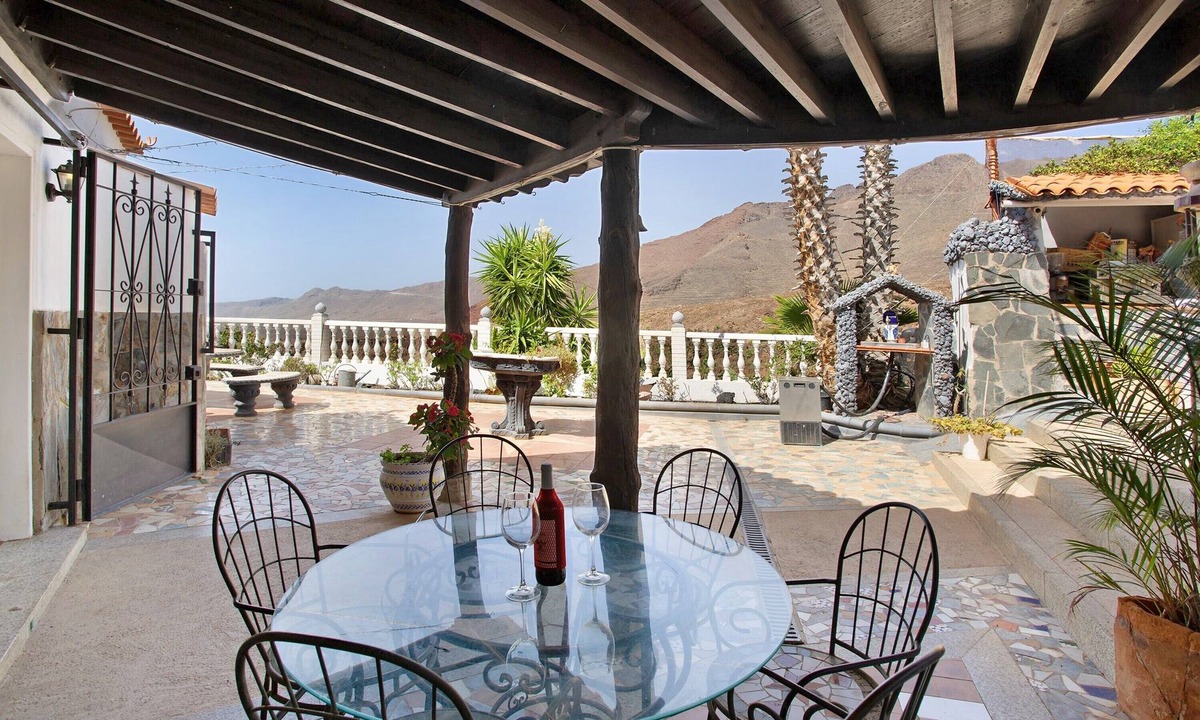 Aguimes House | 'Finca Fani 1' with Sea Views, Mountain Views, Shared Pool, Terrace and Garden