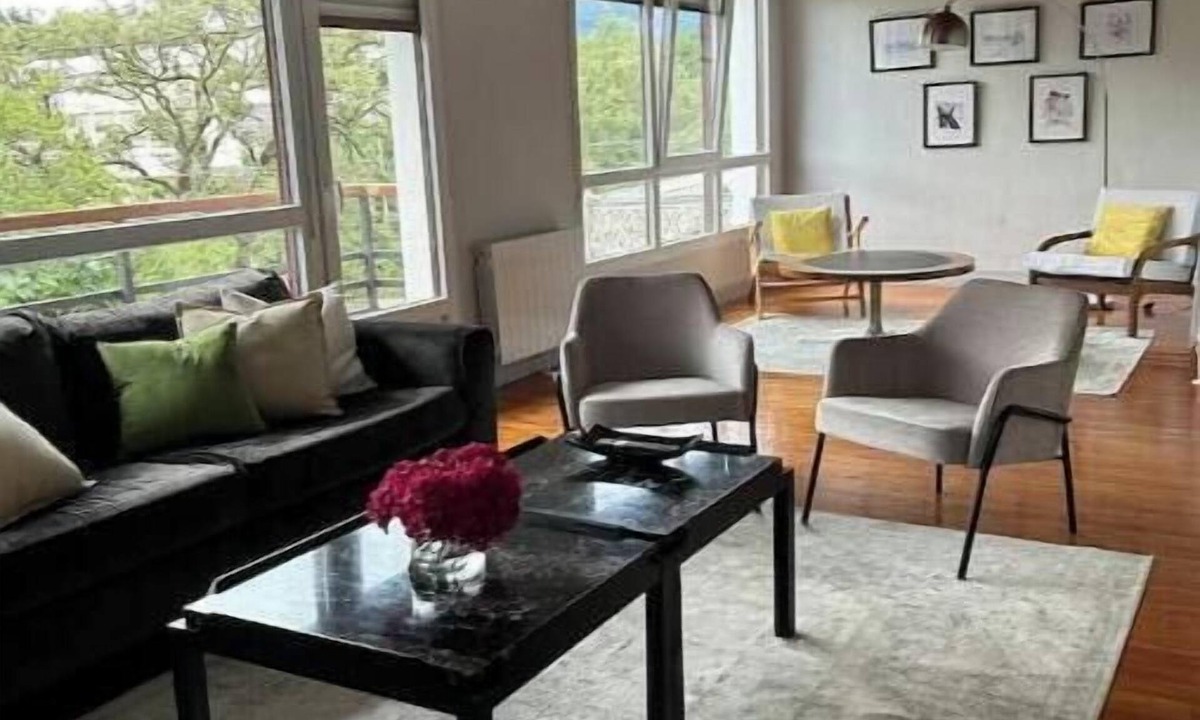 Arantzazu Apartment | Garoa, Spacious and bright apartment