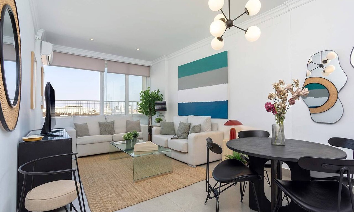 Encarnacion-Regina Apartment | Genteel Home Campana
