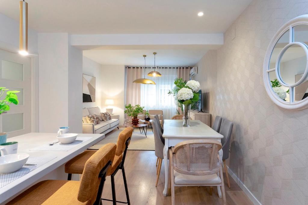 Figares Apartment | Genteel Home Martínez Campos II