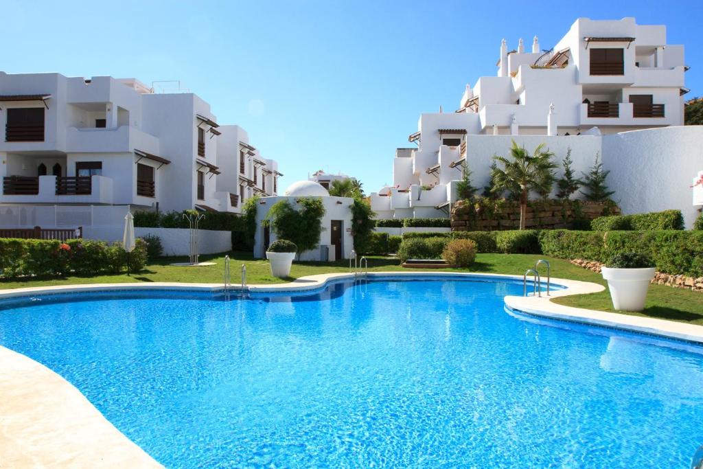 New Golden Mile Apartment | Golf Hills