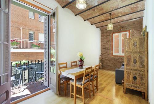 el Camp d'en Grassot i Gracia Nova Apartment | Great apartment in Sagrada Familia with Balcony