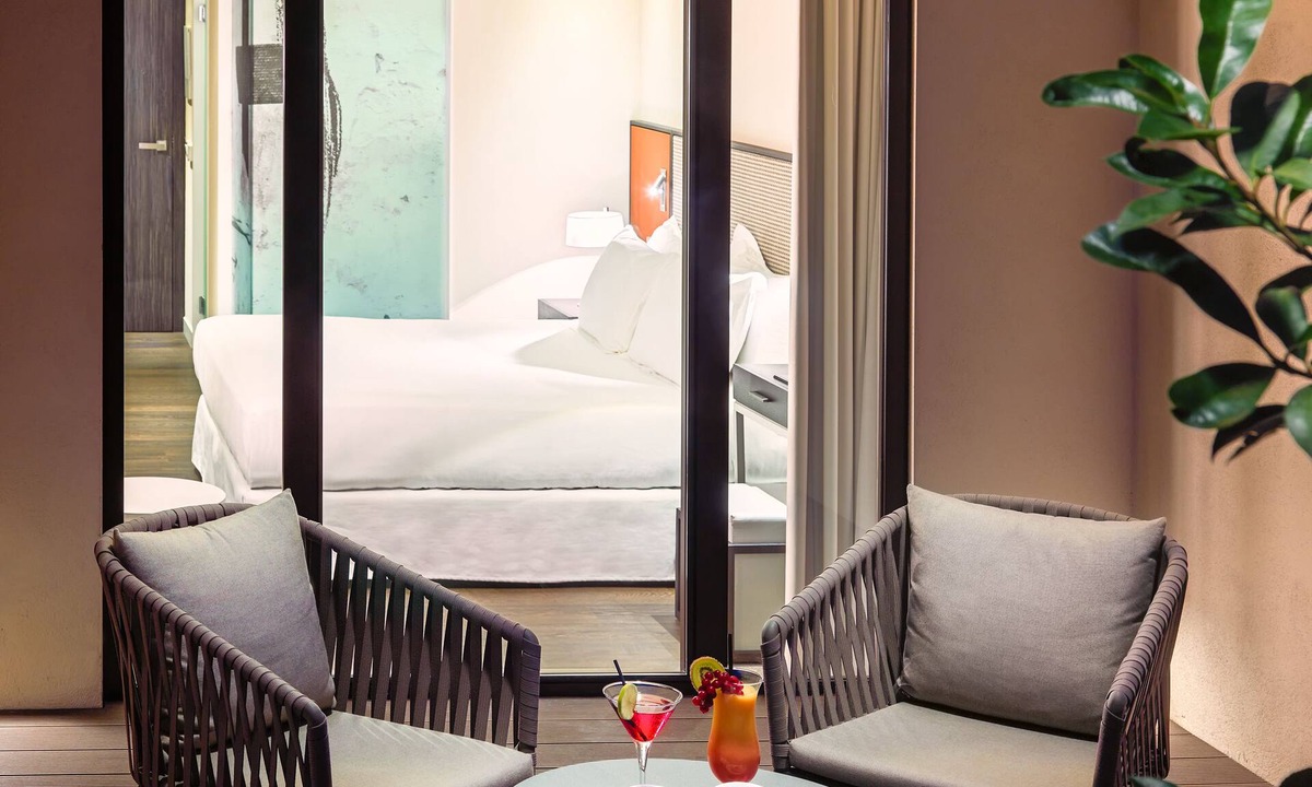 L'Antiga Esquerra de l'Eixample Hotel | H10 Art Gallery