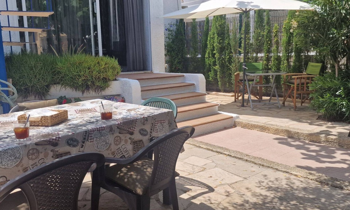 Riumar Ski Chalet | "Hamaika Eguzkilore"@MARISOL: 350m to the beach, community pool, A/C, WiFi, dog beach