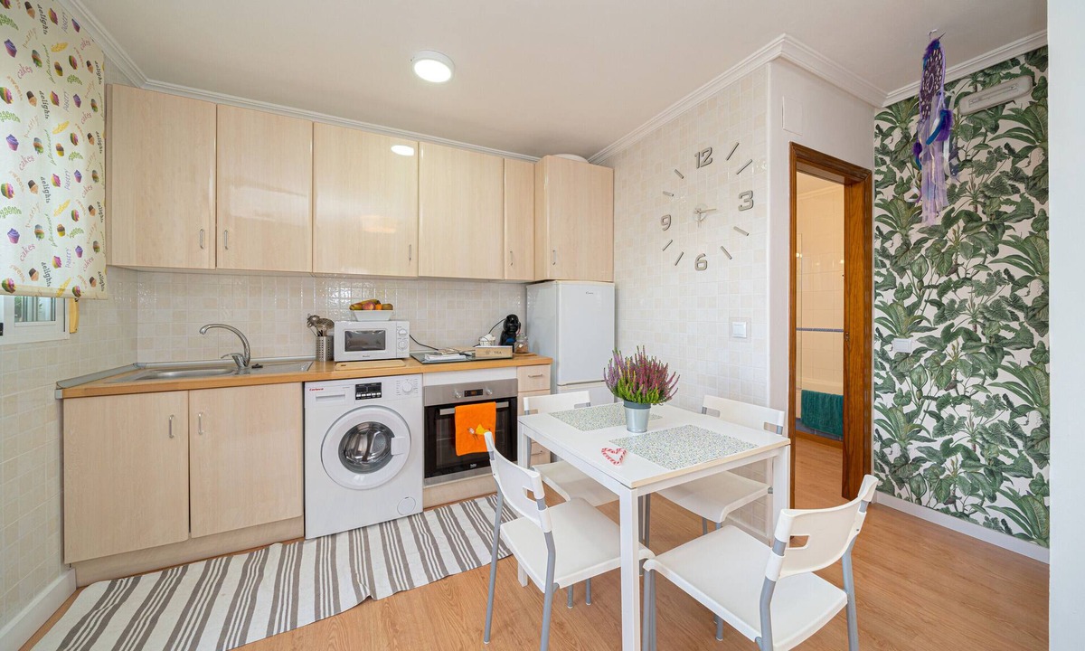 La Colina Apartment | Holiday Apartment 'Ponoch' with Mountain View, Terrace & Wi-Fi