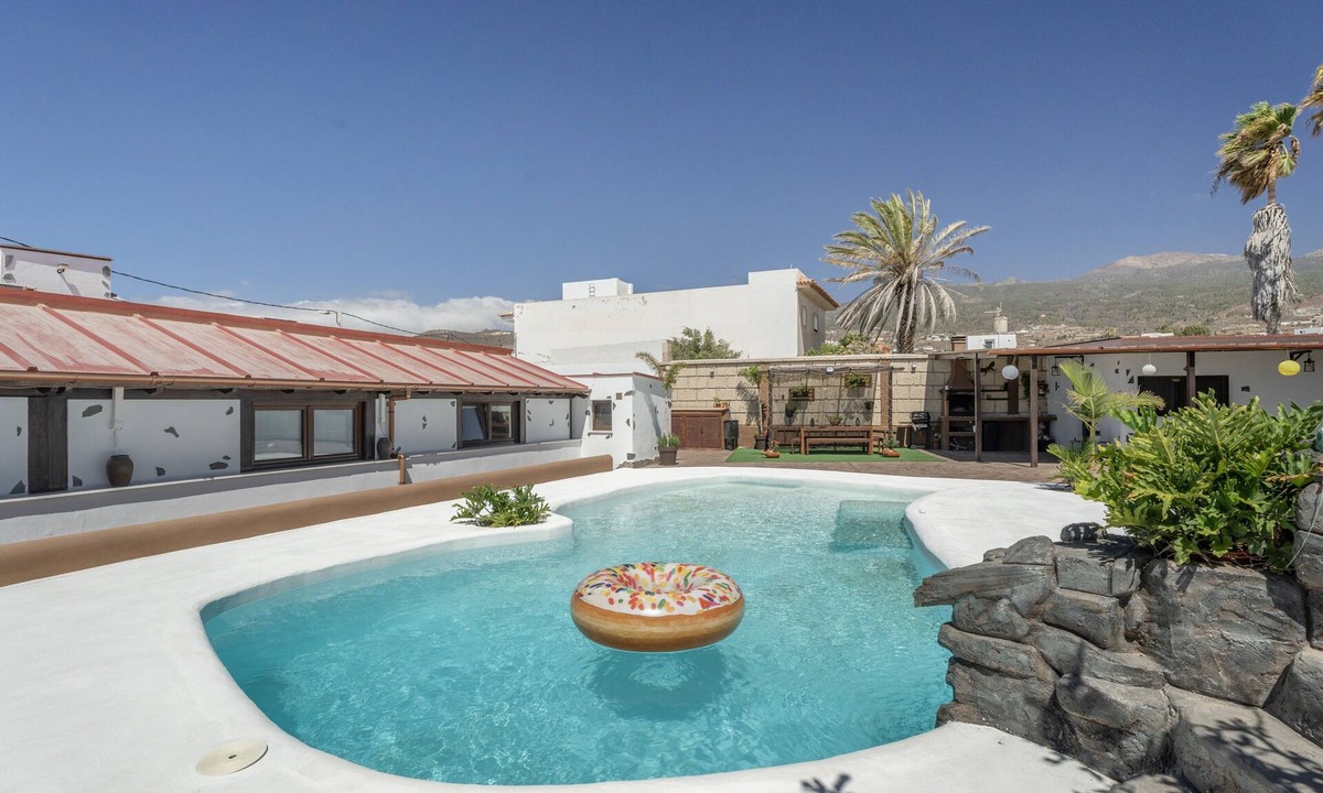 Granadilla de Abona House | Holiday Home 'Abuelo Manuel' with Sea View, Wi-Fi and Air Conditioning