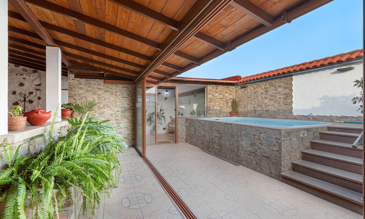 Ingenio House | Holiday Home "Casa Las Toscas" with Mountain Views, Pool and Wi-Fi