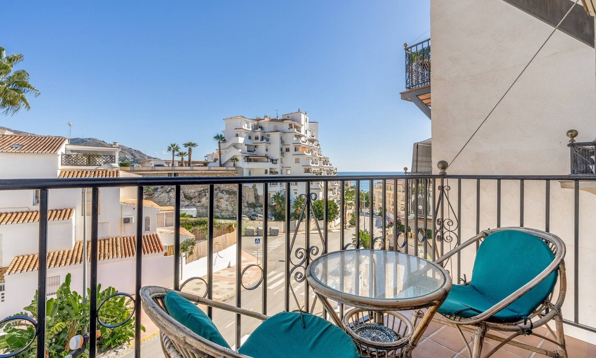 Velilla-Taramay House | Holiday Home 'El Tesorillo Andalúz' with Sea View, Wi-Fi and Air Conditioning