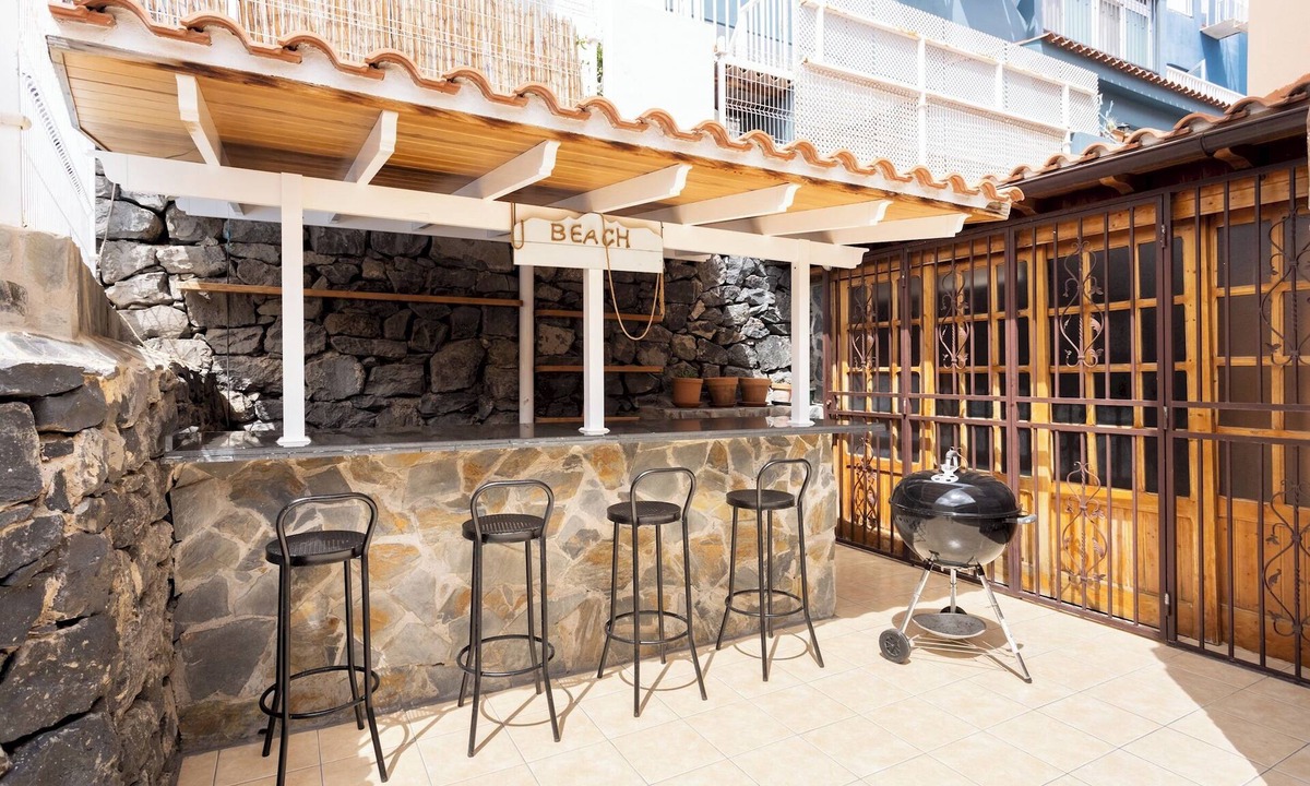 Armenime Apartment | Home2Book Adeje Family House with Pool