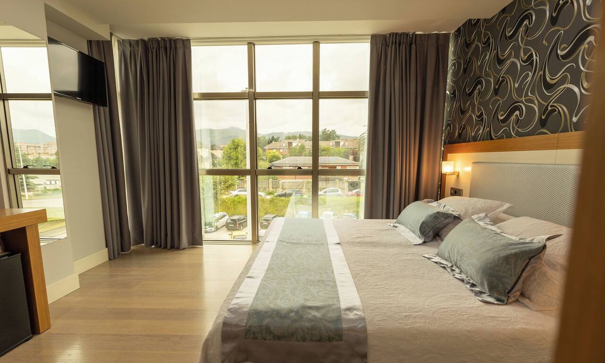 Torrelavega Hotel | Hotel Montedobra