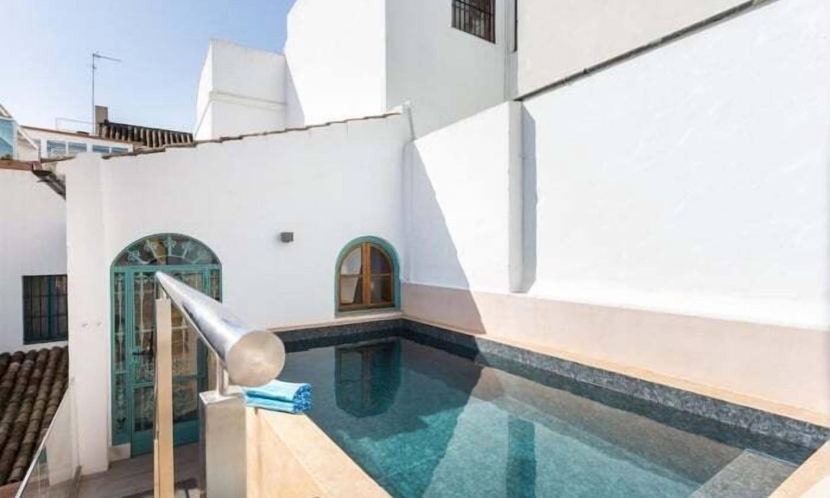 El Arenal Apartment | ISG Apartments: Mesón de los Caballeros