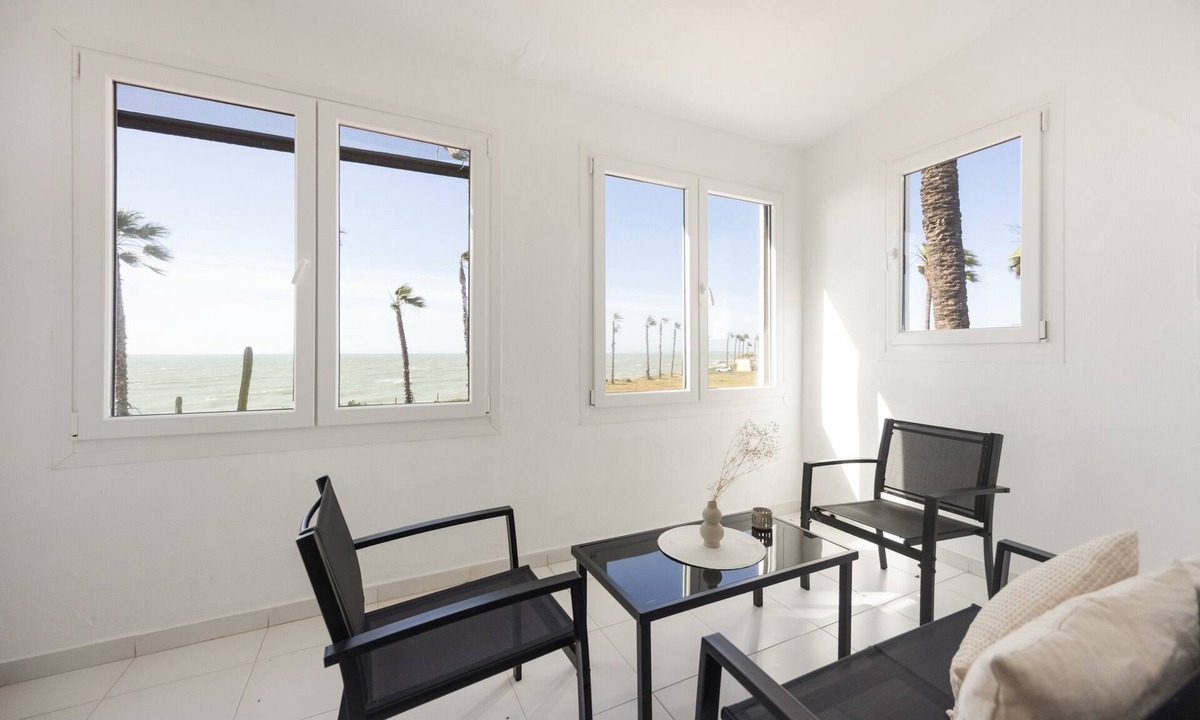 Chipiona Apartment | Isla Verde Suite: Premium Retreat Near Chipiona