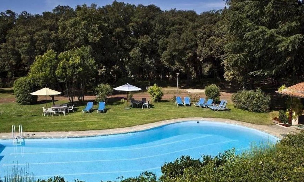 Vilanant House | Landhaus, 8 Zimmer mit Bad, Schwimmbad, Tennis by Interhome