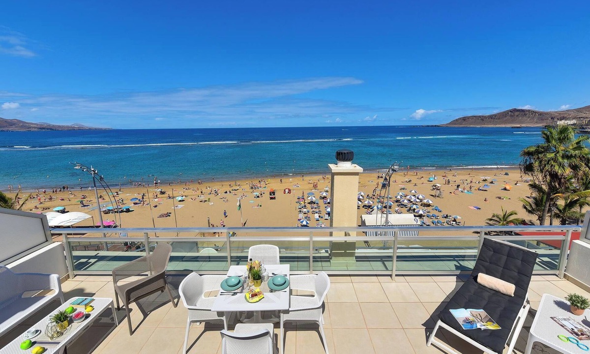 Las Palmas de Gran Canaria Apartment | Las Canteras MC by VillaGranCanaria
