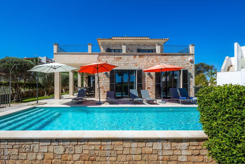 Cala Llombards Villa | Libertas Cala Llombards Blue Lagoon