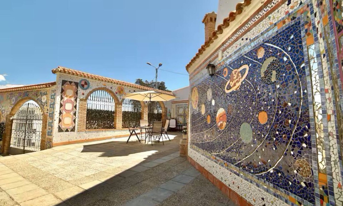 Guadix Cottage | Los Mosaicos Cave. Sleep in a Luxury Cave House with a Sunny Terrace—Guadix