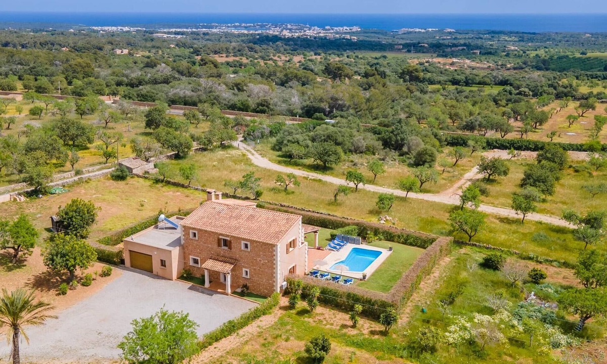 S Horta House | Lovely home in SHorta with private swimming pool, can be inside or outside