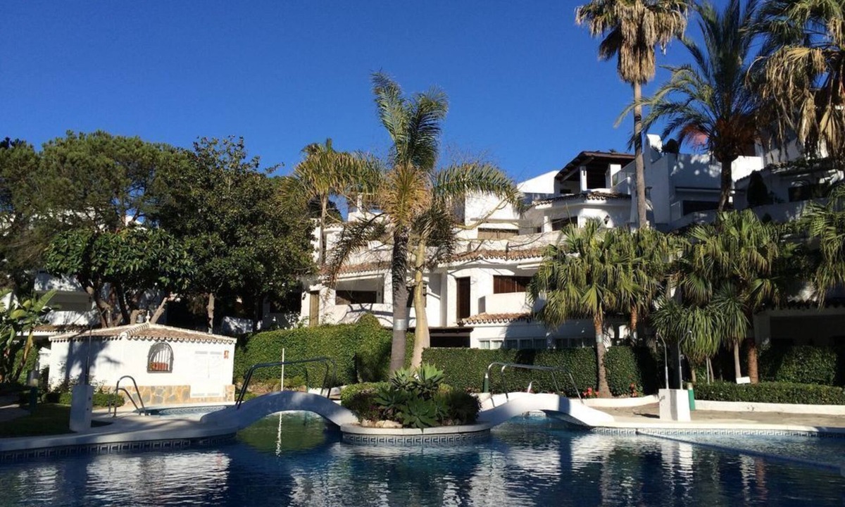 Marbella Apartment | Luxurious apartment 3 bedrooms and 3 bathrooms by the sea, chic and quiet area of ELVIRIA