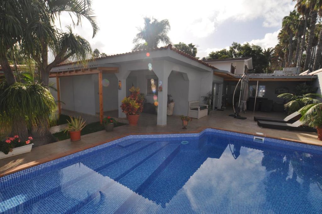 Las Arenas Villa | Luxusvilla mit beheiztem Pool Puerto de la Cruz