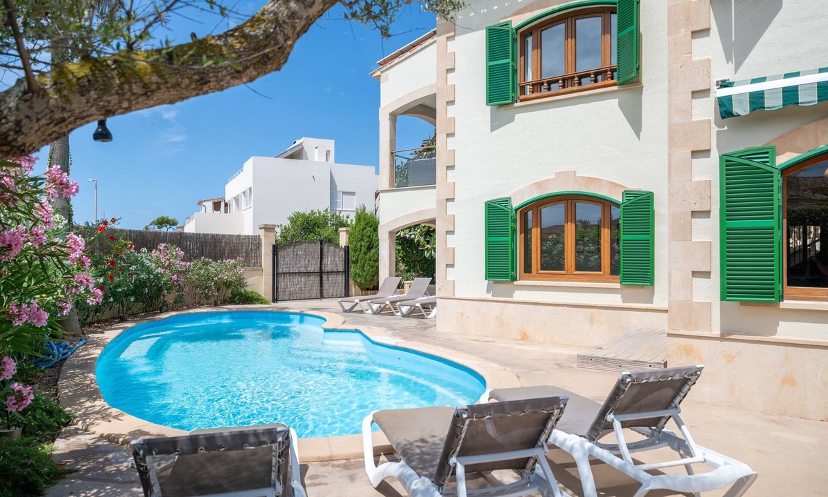 Sa Rapita Villa | Mallorca Finca with Pool Directly on the Sea Es Trenc