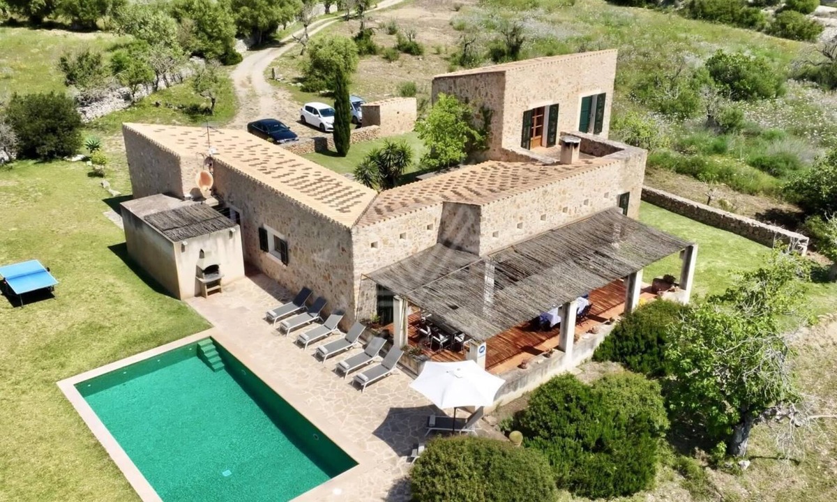 Son Servera Cottage | Mallorcan charm with countryside views and pool