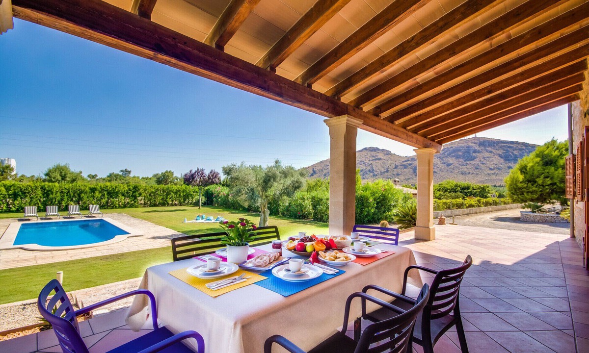 Alcudia Villa | Mallorcan Finca Ses Poves in Alcudia with Pool