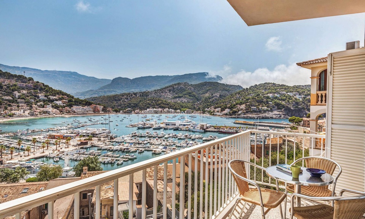 Puerto de Soller Apartment | Neptuno 3: Stunning apartment with sea views in Port de Soller with A/C